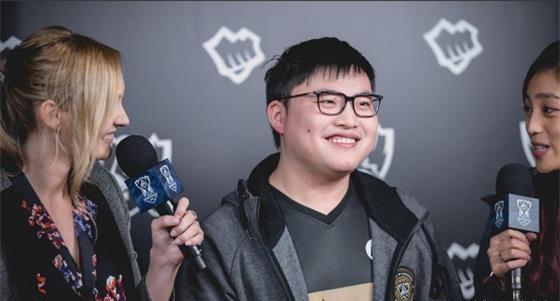 方面也卓有 方面也卓有