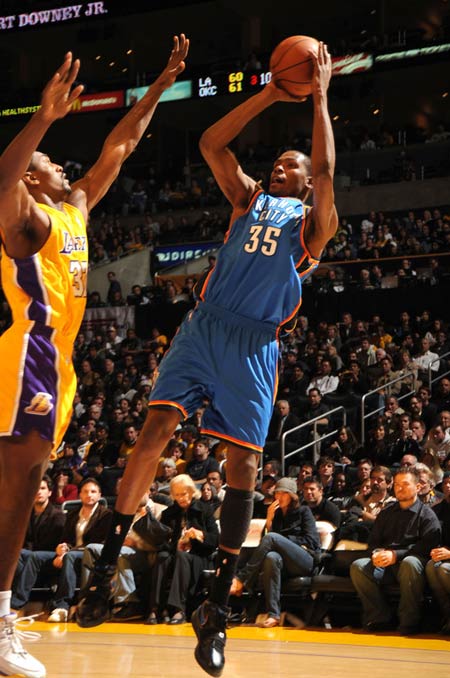 他展示了自 他展示了自