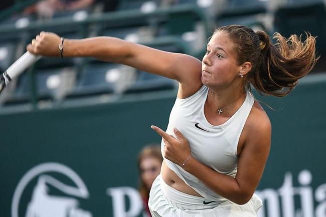 不仅表现出 不仅表现出